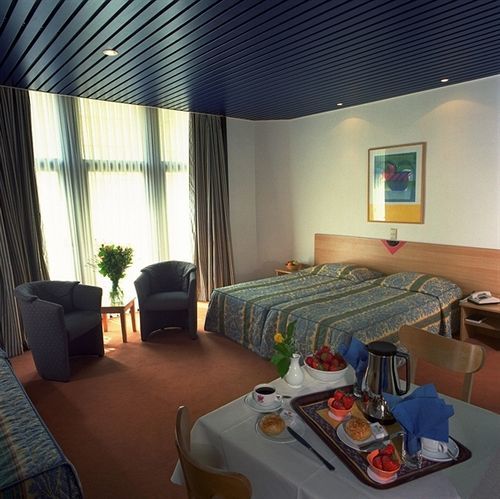 Hotel Royal Astor Oostende Bagian luar foto